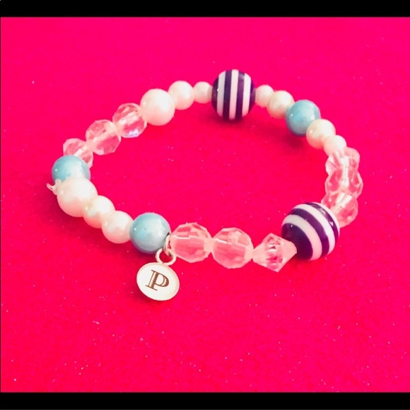 “ P” initial charm bracelet - Picture 3 of 6